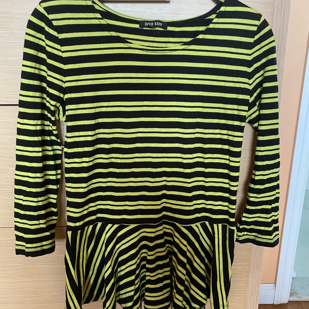 Gorgeous Striped Flared Green & Black Ruffle Top!! Sz S